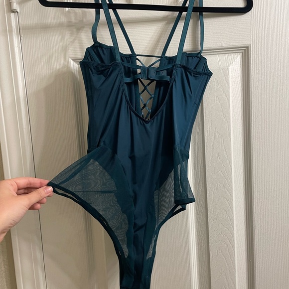Victoria’s Secret Green Lace Up Corset Bodysuit (NWT) - Picture 5 of 6
